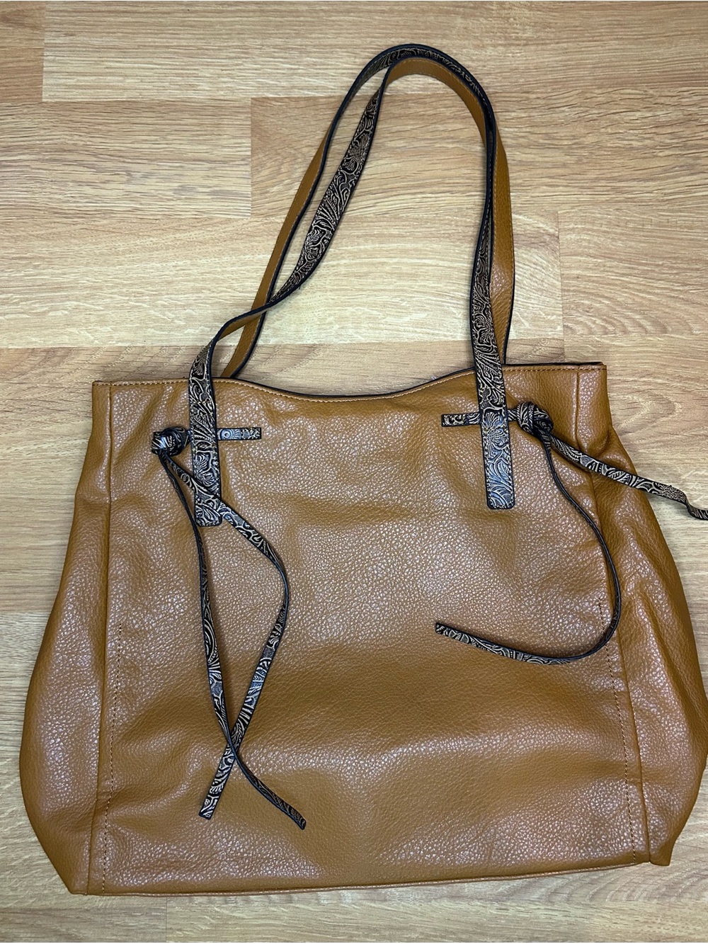 Darcy Marks London  Tan Pebbled Shoulder Bag with Patterned Trim